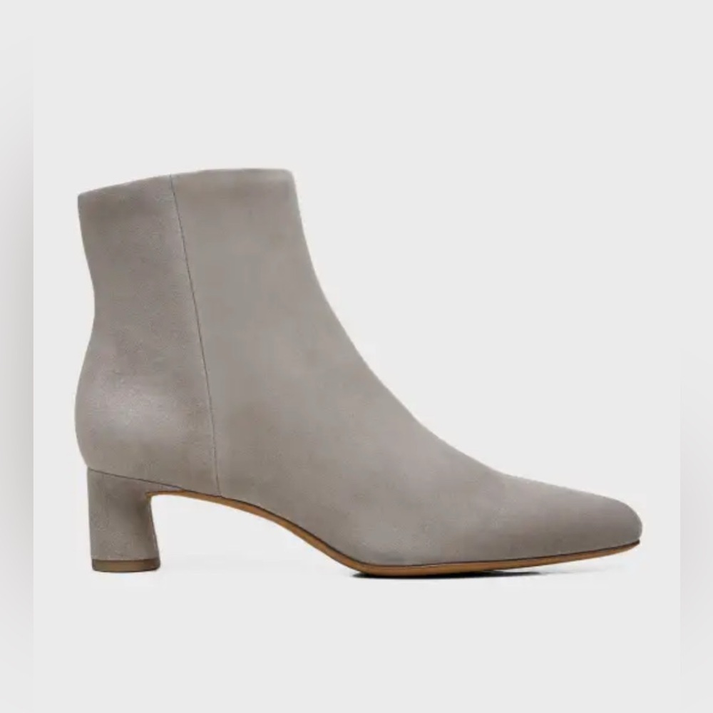 VINCE HILDA SUEDE BOOT Sz‎ 7.5 Kitten Heel